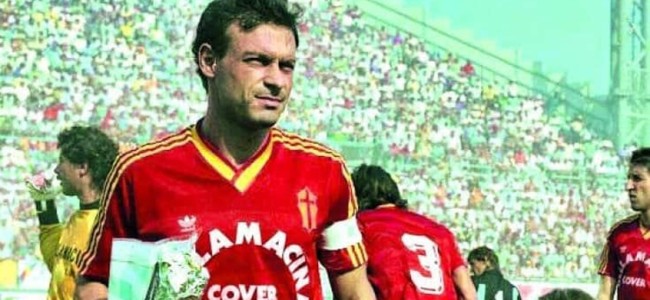 Arbitro di Rossano per la partita Messina-Casertana nel ricordo di Totò Schillaci Arbitro di Rossano per la partita Messina-Casertana nel ricordo di Totò Schillaci