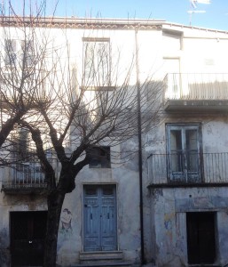 Casa in cui dimorò a Castrovillari una famiglia di ebrei. Foto di Francesco Propato